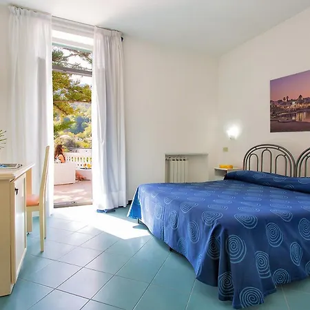 Terme Miramonte E Mare فندق كازاميتْشيولا تيرمي